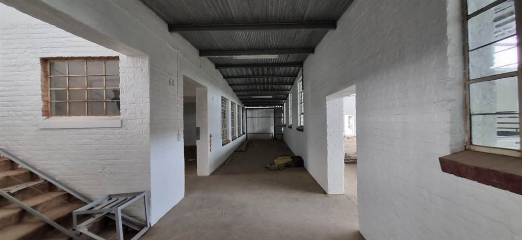 1600  m² Industrial space in Aureus photo number 15