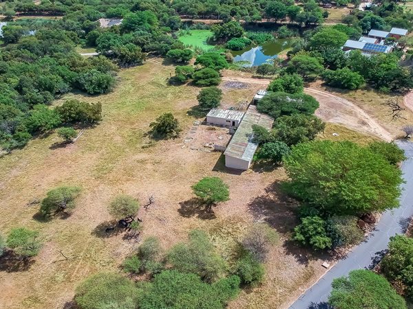1 ha Farm in Leeuwfontein Estate