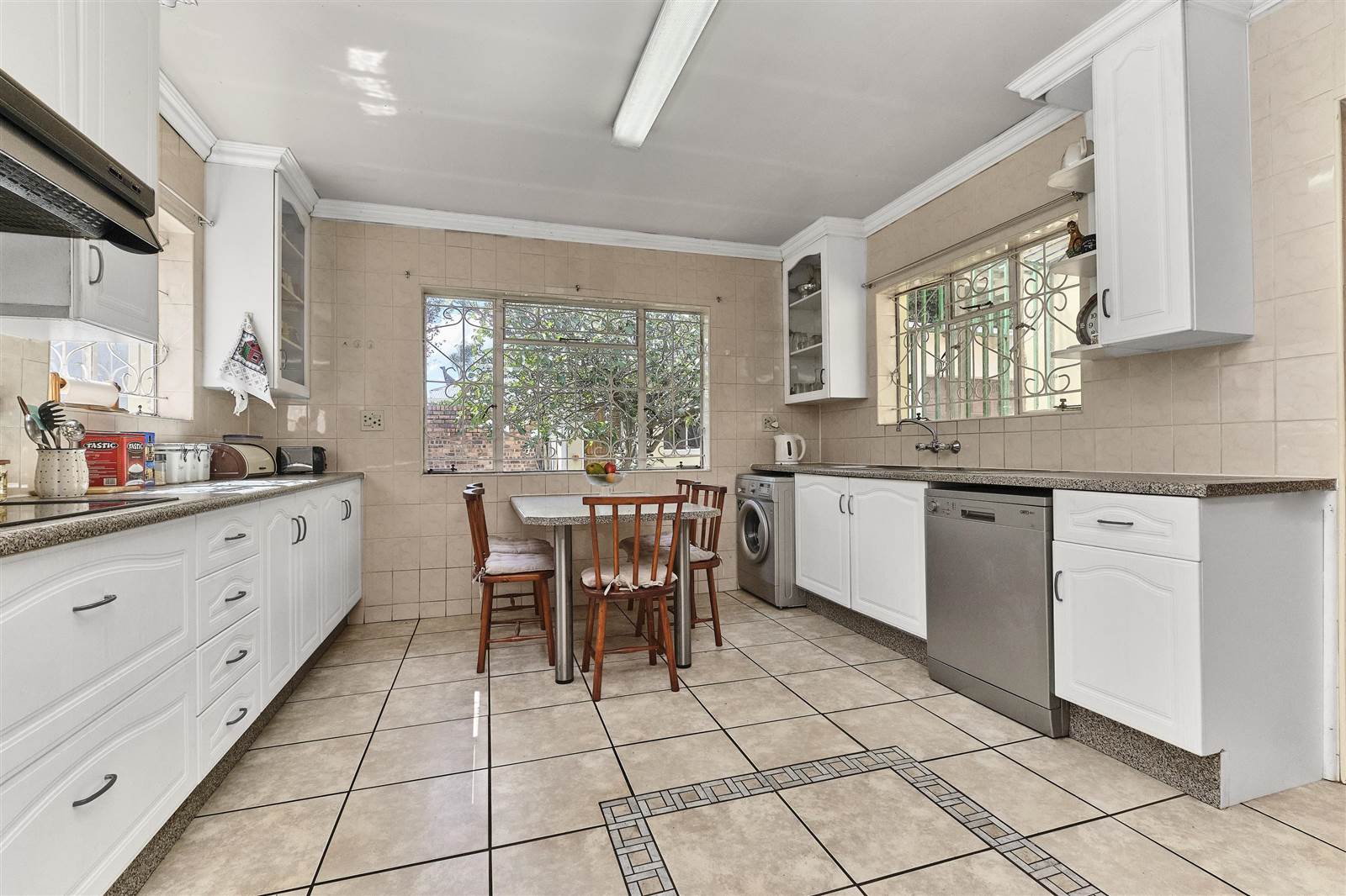 3 Bed House in Parkhurst photo number 18