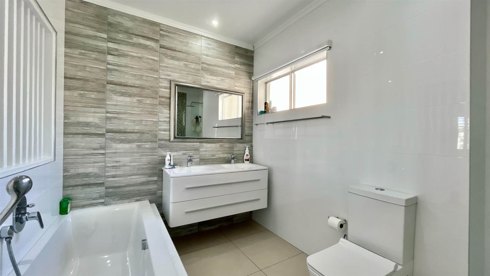 3 Bed Townhouse in Umhlanga Rocks photo number 23