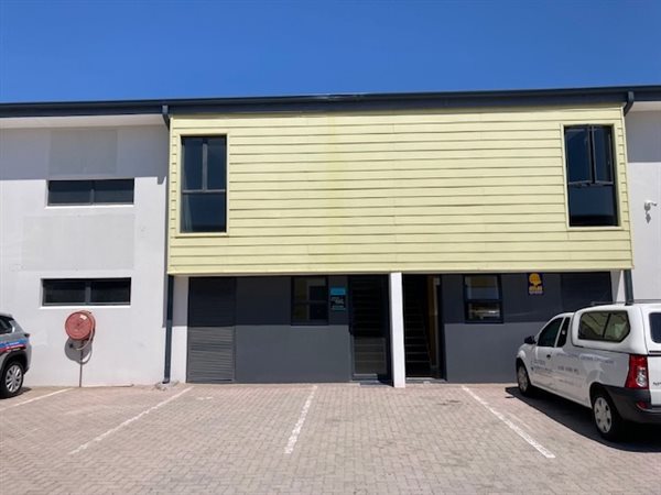 130  m² Industrial space