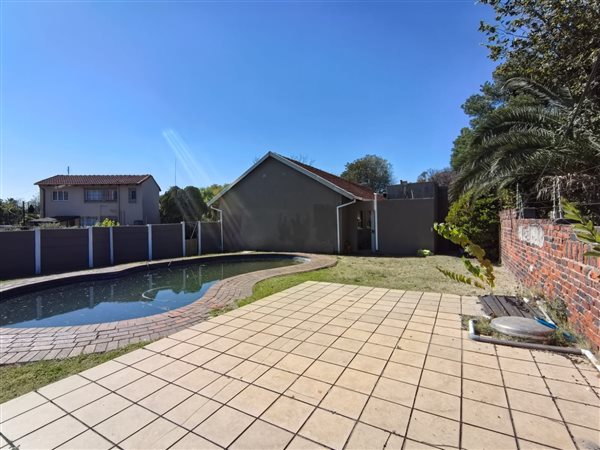 3 Bedroom House 3 Bedroom House