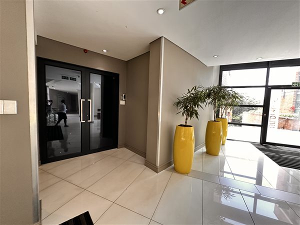 201  m² Commercial space in Parktown