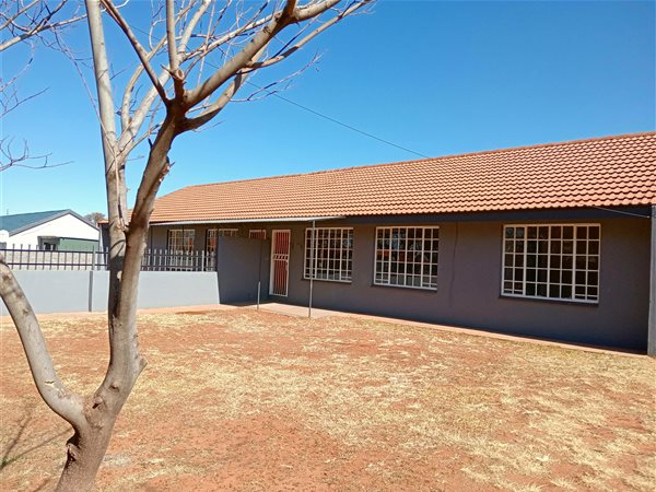 2 Bedroom House 2 Bedroom House