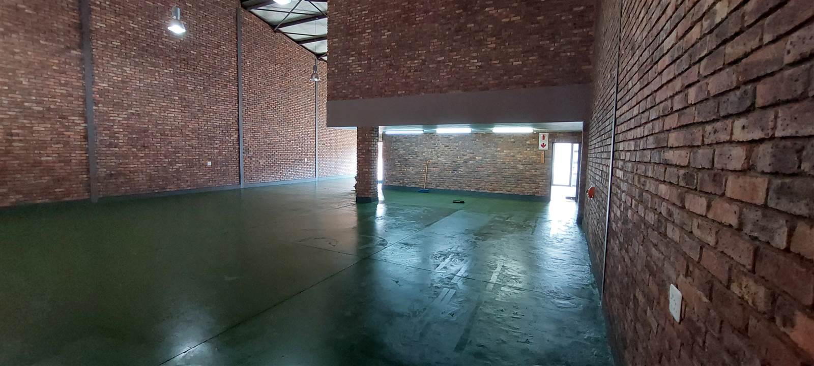 327  m² Industrial space in Clayville photo number 3