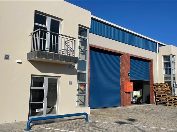 280  m² Industrial space