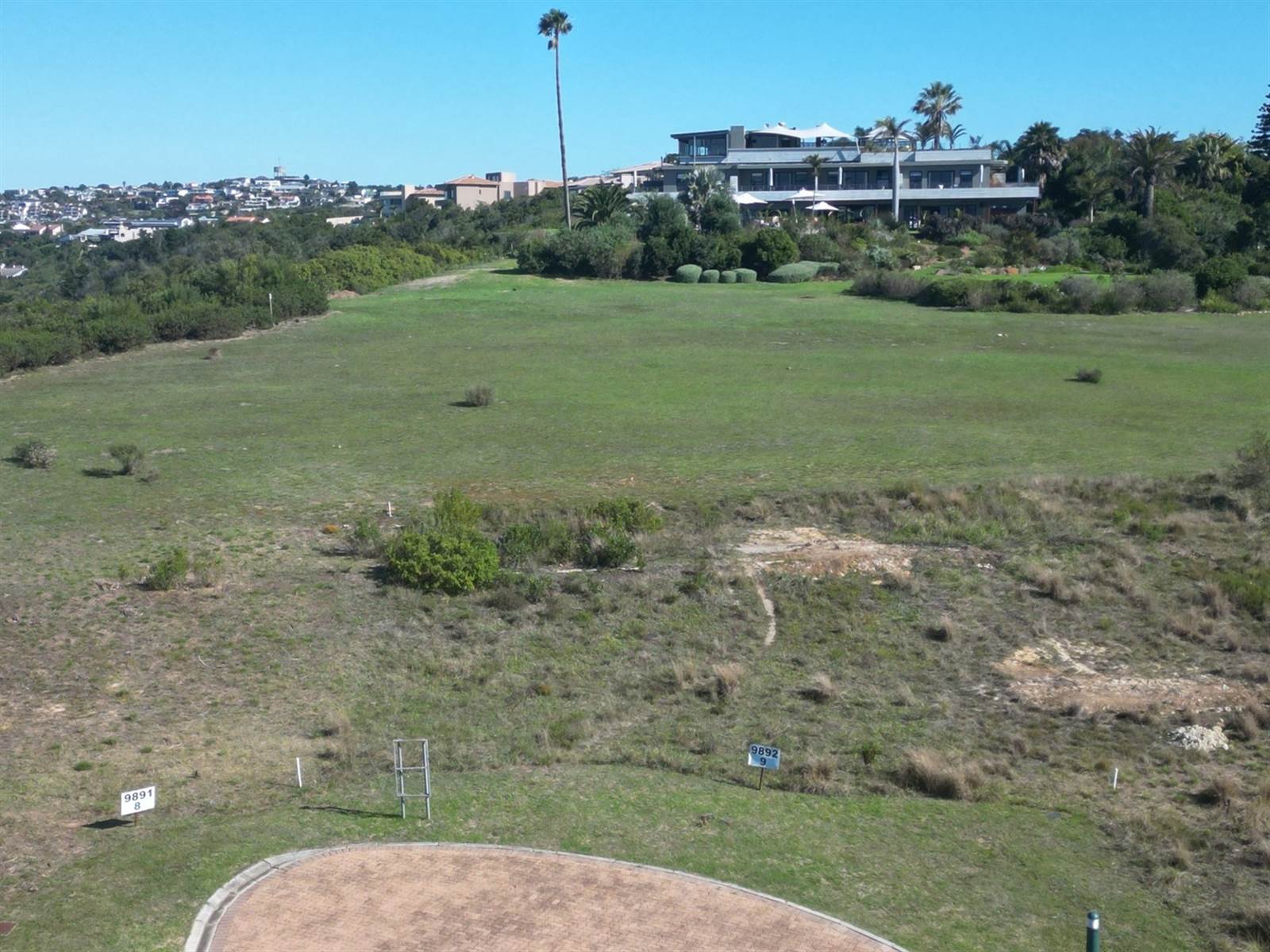 1022 m² Land available in Baron View photo number 6