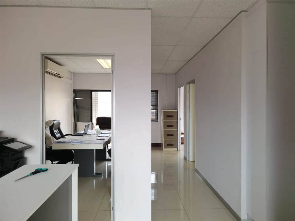 57  m² Commercial space in Umhlanga Ridge photo number 3