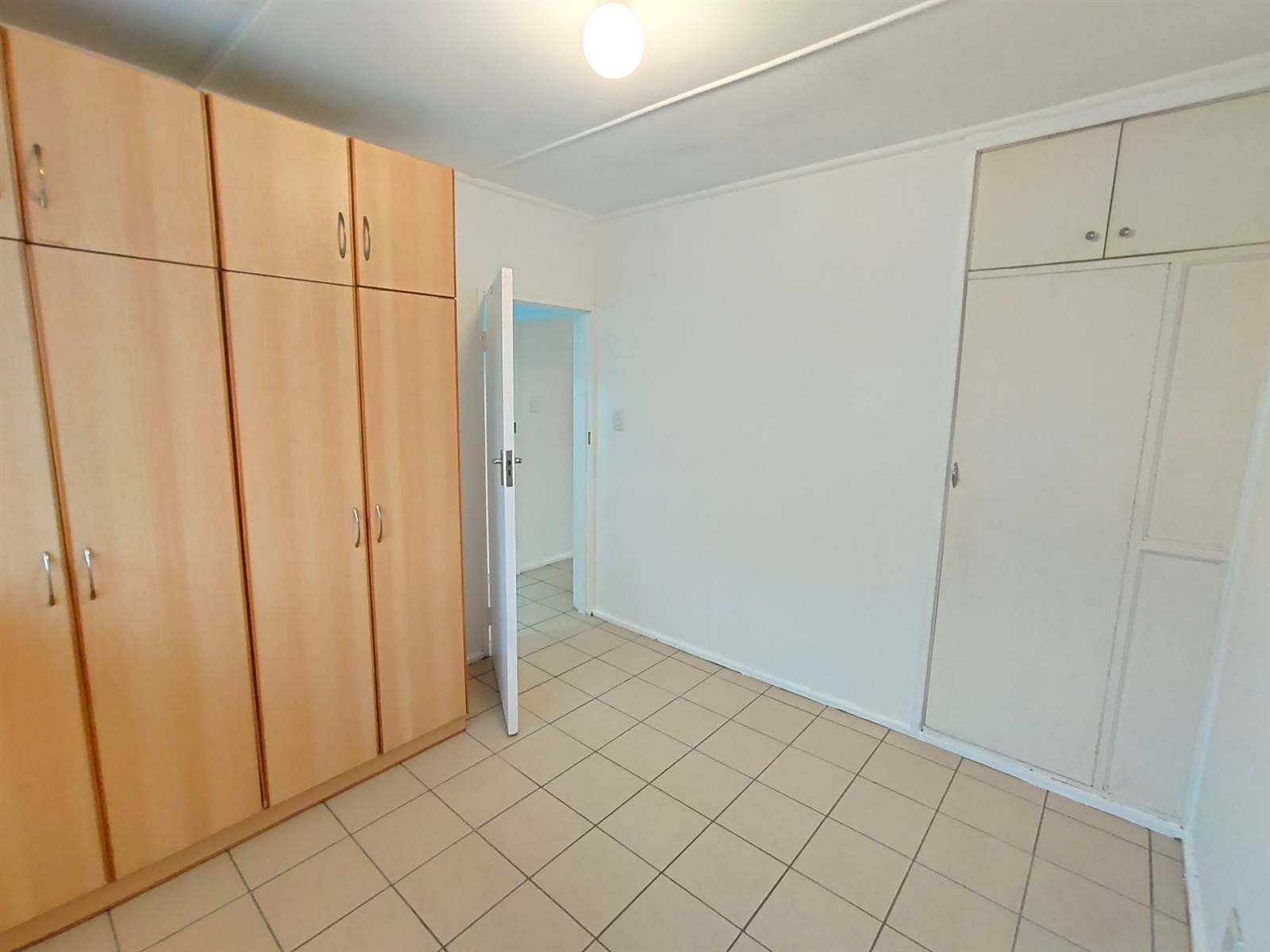 3 Bed Apartment in Pinetown Central photo number 12