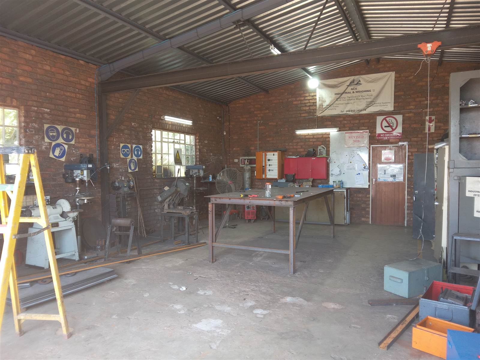 180  m² Industrial space in Syferfontein photo number 9