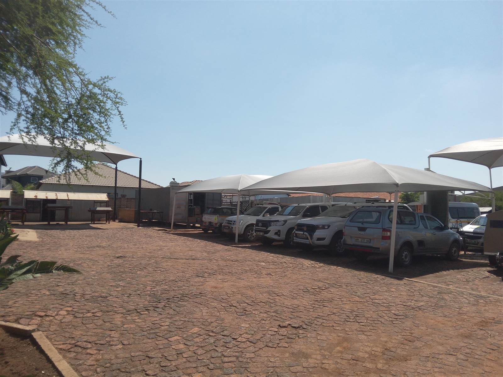 180  m² Industrial space in Syferfontein photo number 4