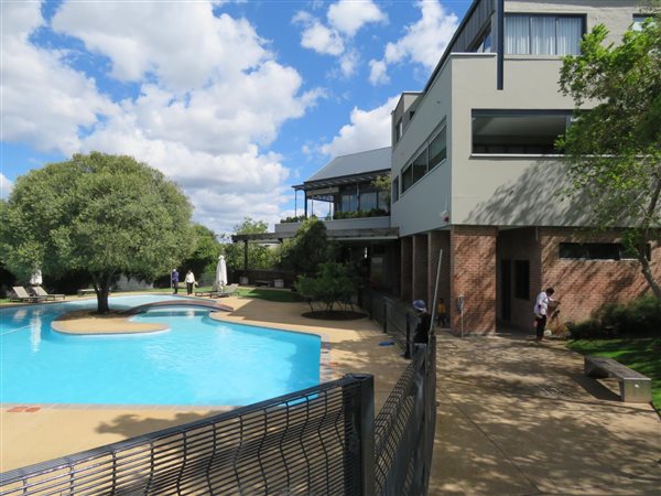 1 Bed Apartment in Steyn City