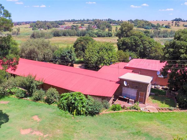 10.2 ha Farm in Witbank Central
