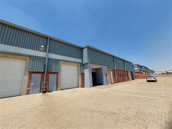 669  m² Industrial space