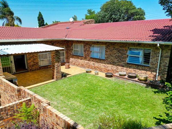 3 Bed Townhouse in Buccleuch