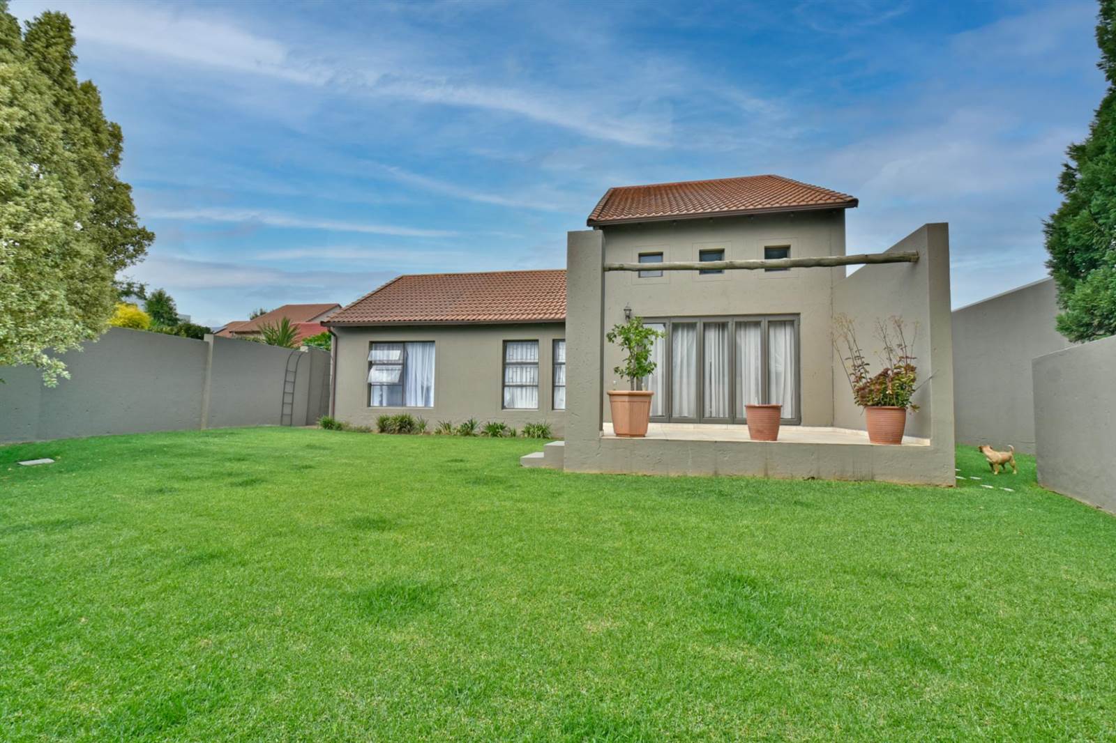 4 Bed Townhouse in Randpark Ridge photo number 18