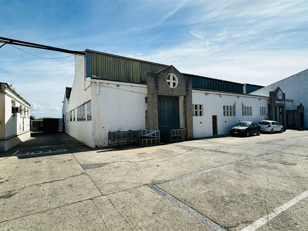 535  m² Industrial space