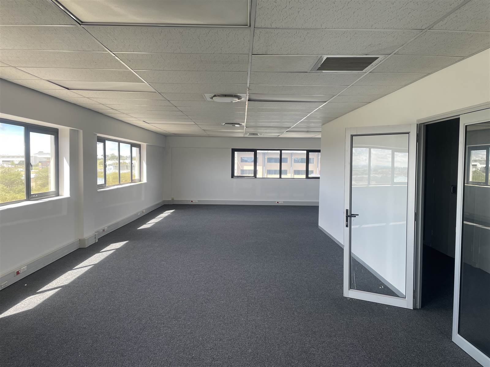 228  m² Commercial space in Midridge Park photo number 9