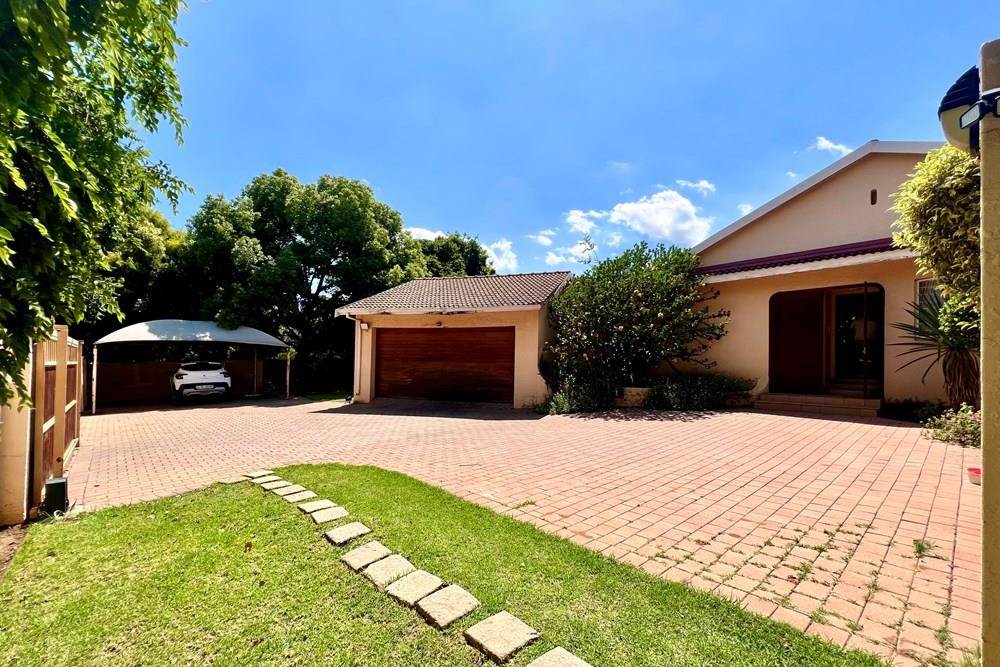 4 Bed House in Rivonia photo number 1