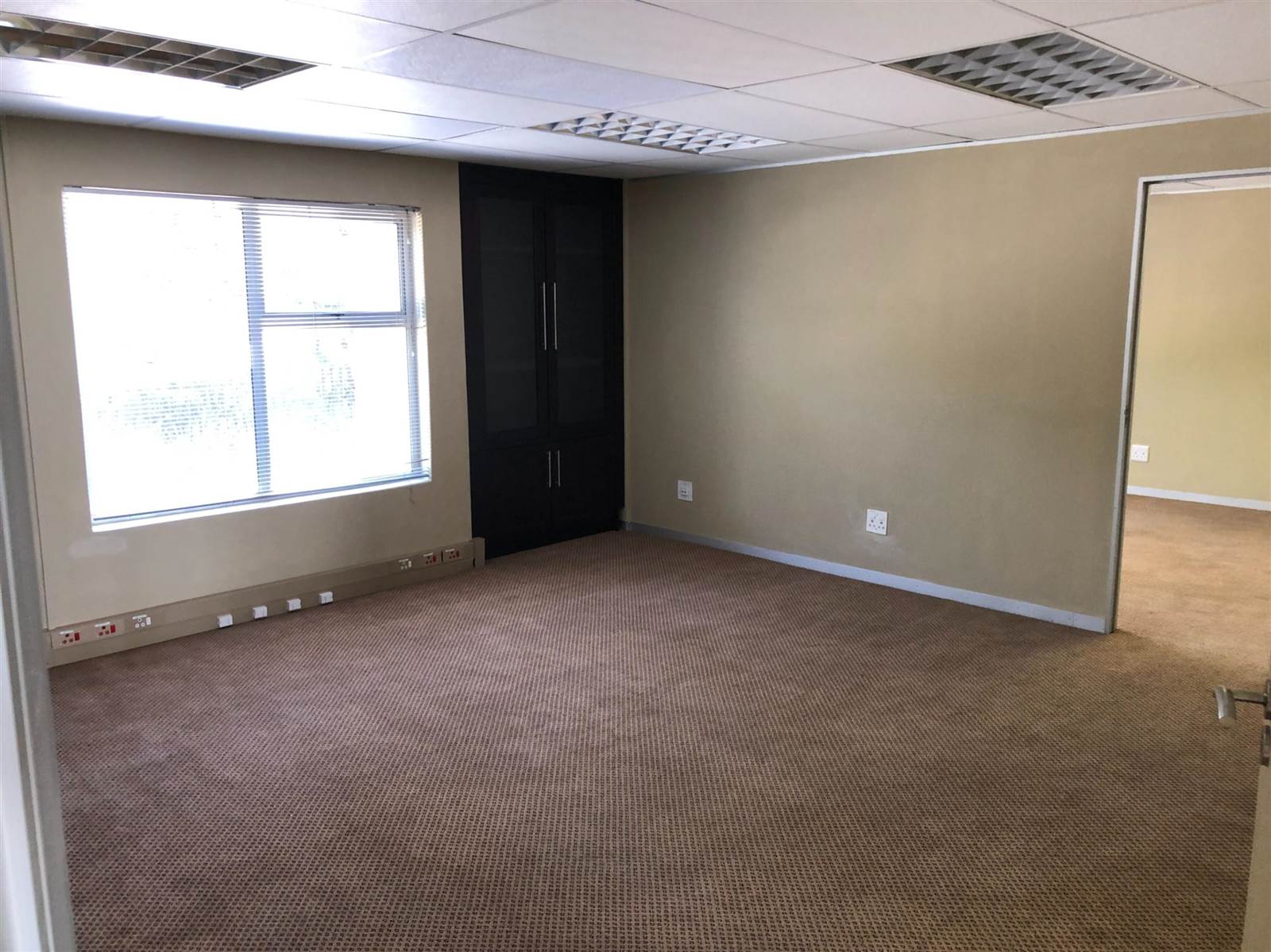 248  m² Commercial space in Kyalami photo number 11