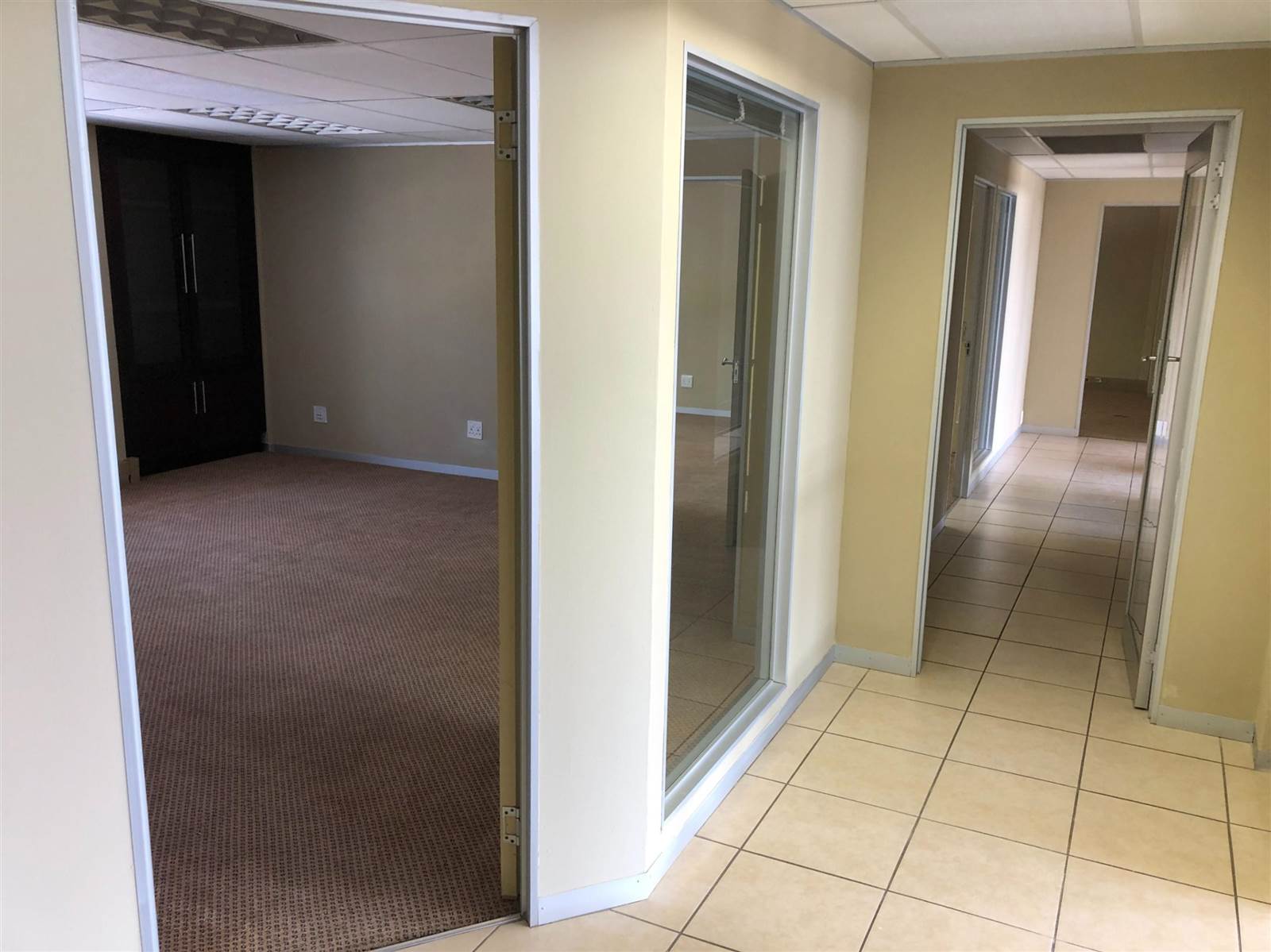 248  m² Commercial space in Kyalami photo number 4