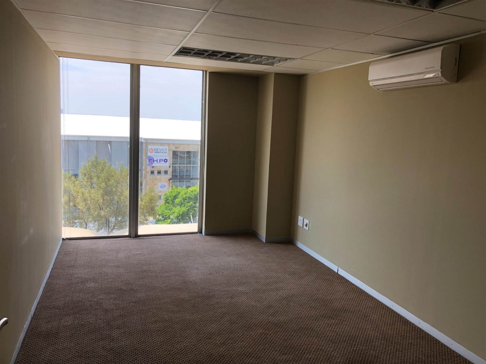 248  m² Commercial space in Kyalami photo number 2