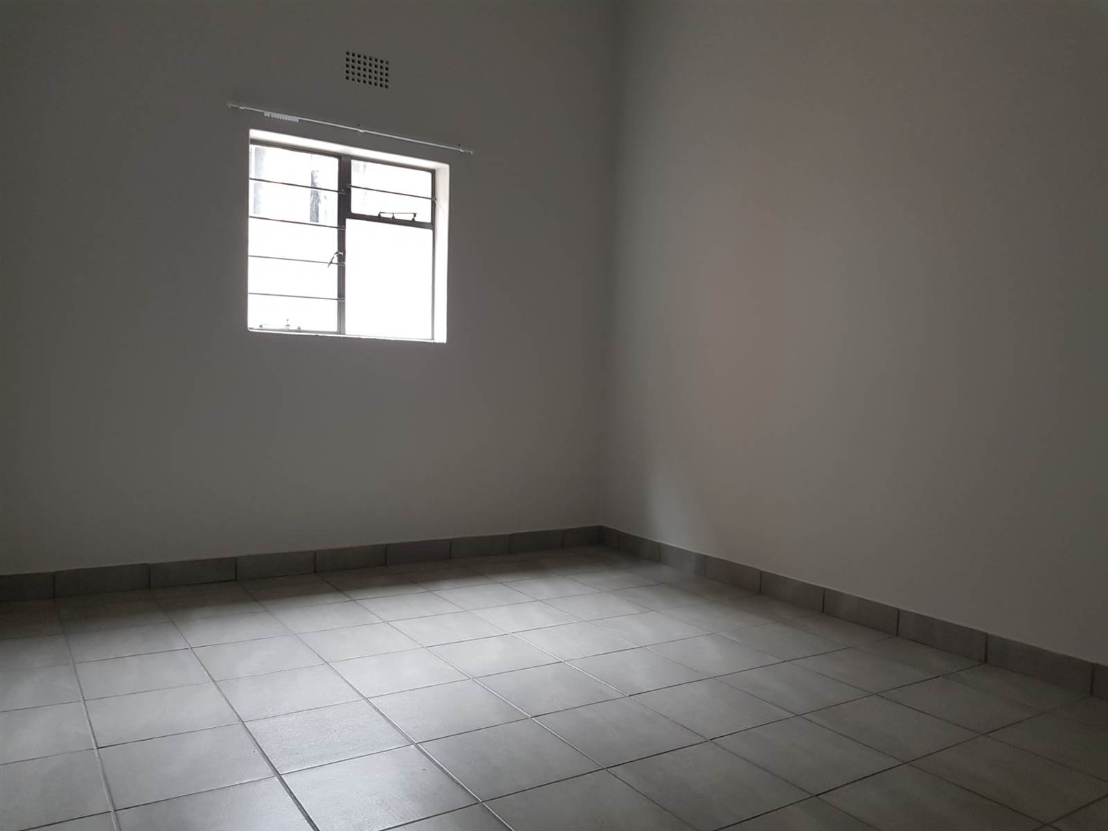 1 Bed Apartment in Boksburg Central photo number 13