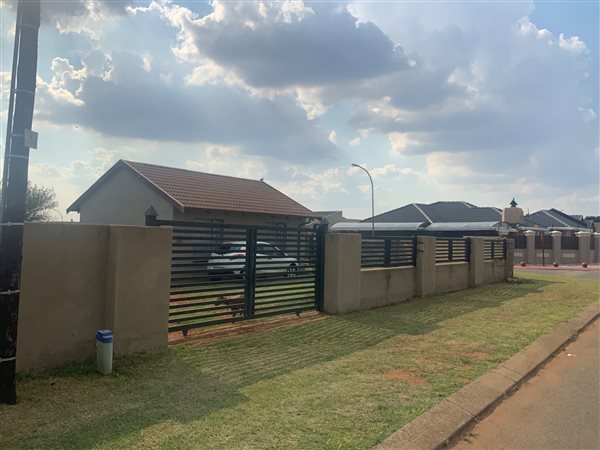 2 Bedroom House 2 Bedroom House