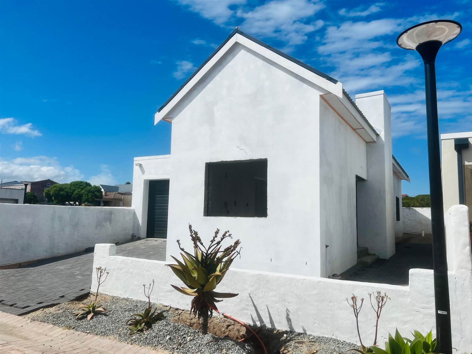 2 Bed House in Yzerfontein photo number 19