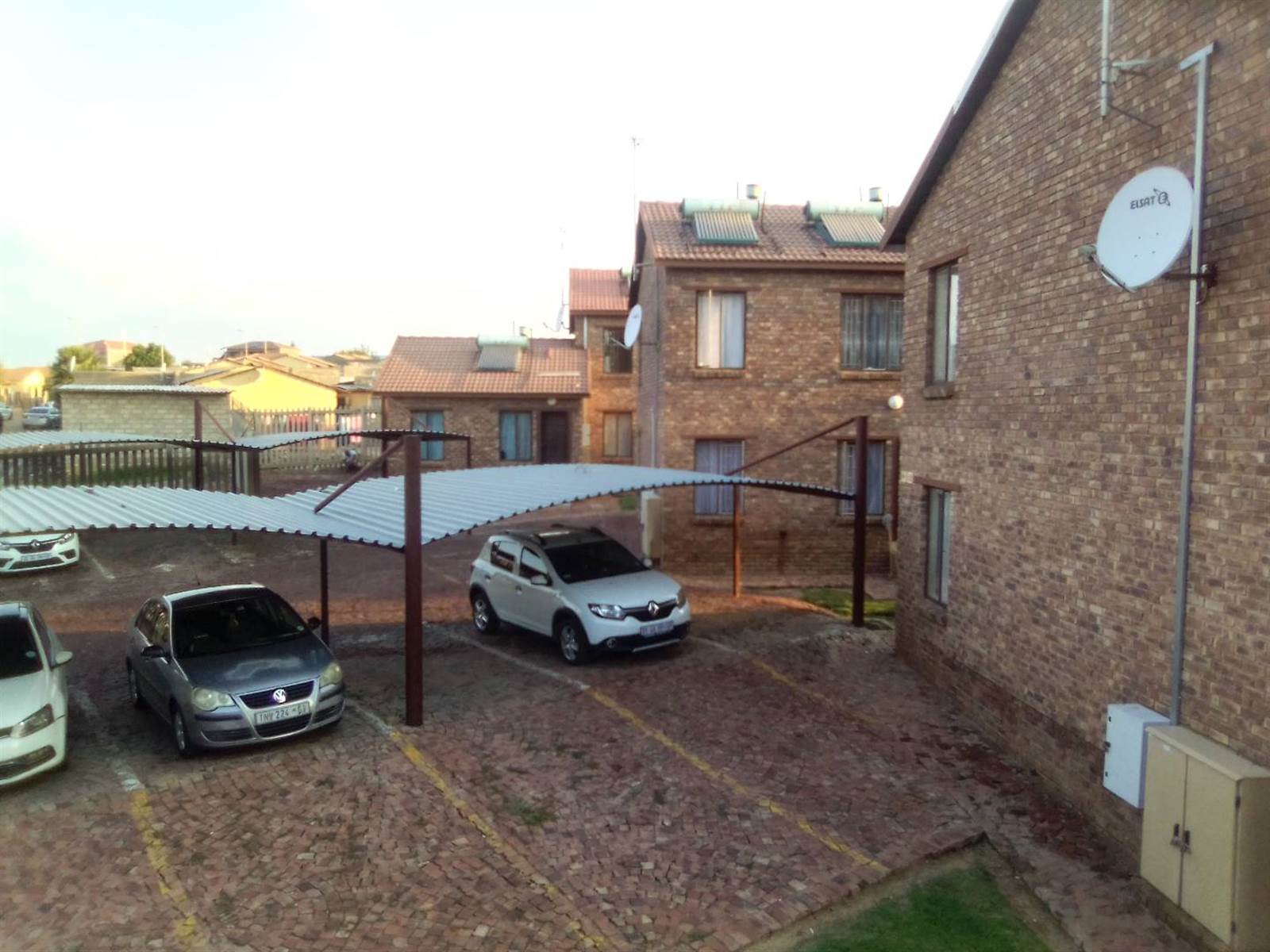 2 Bed Apartment in Olievenhoutbosch photo number 21