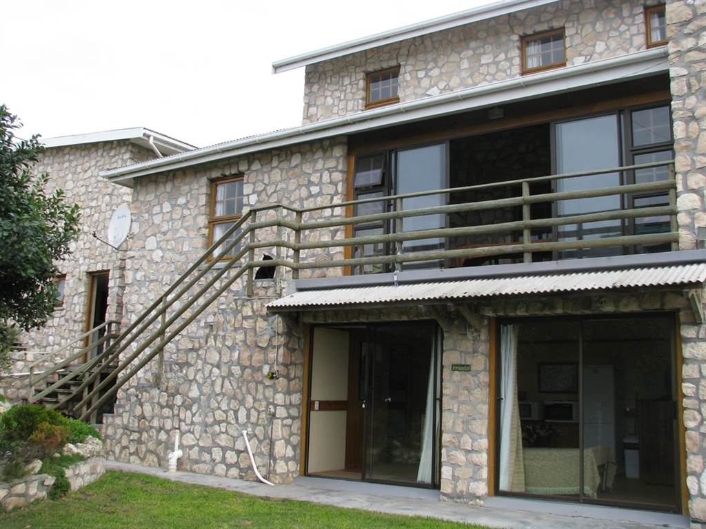 7 Bed House in Arniston photo number 13
