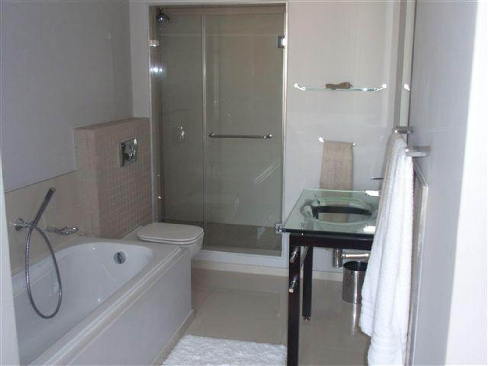 2 Bed Apartment in Bloubergstrand photo number 23