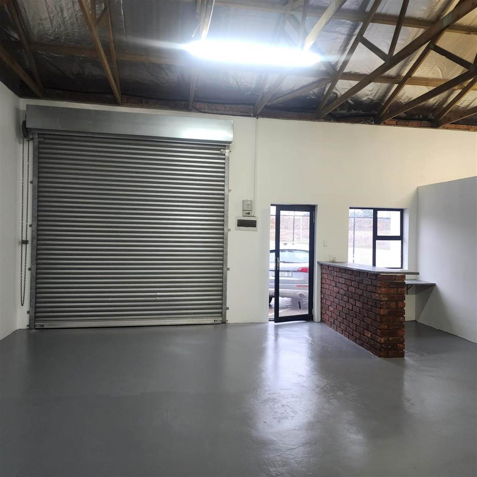 100  m² Commercial space in Fairview photo number 8
