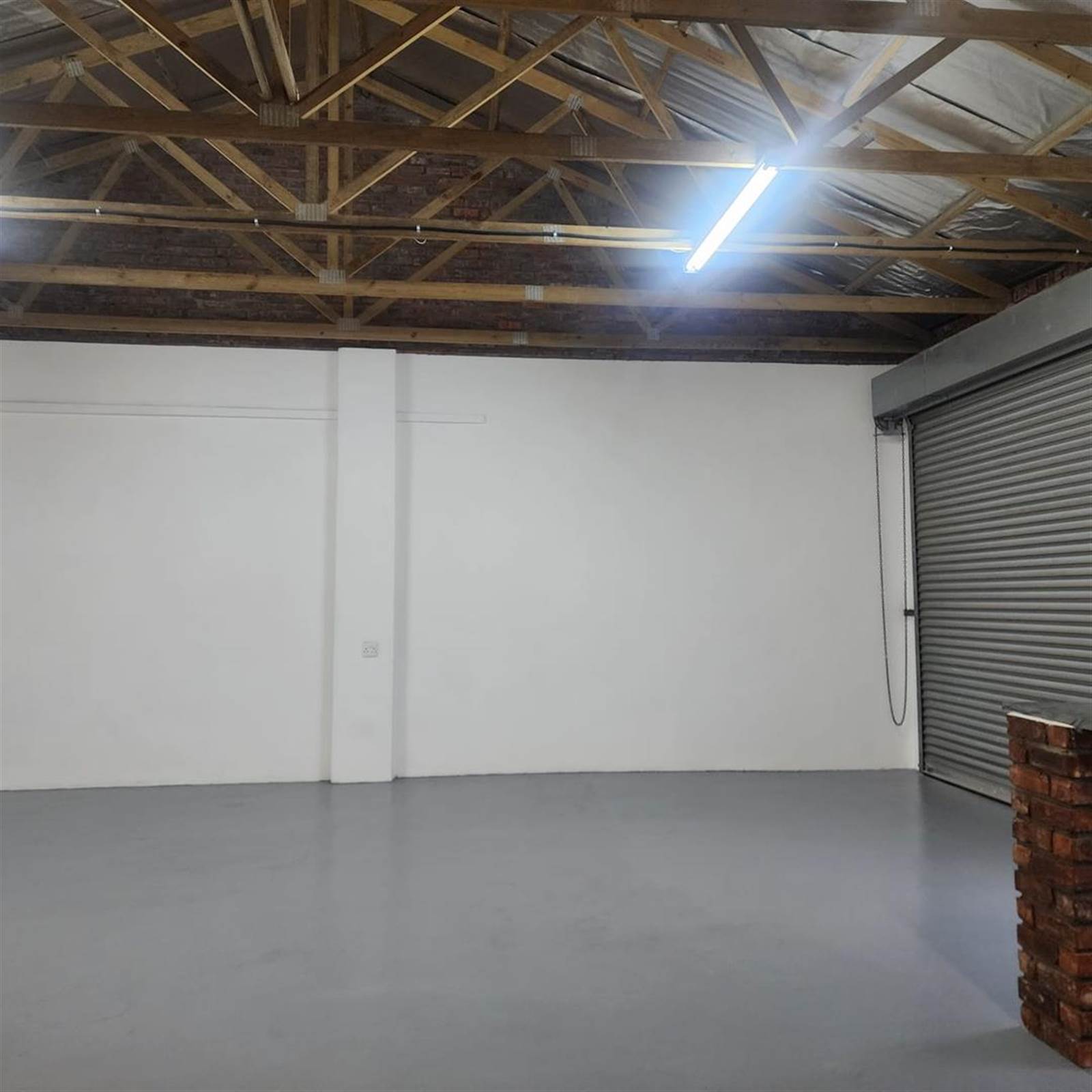 100  m² Commercial space in Fairview photo number 4