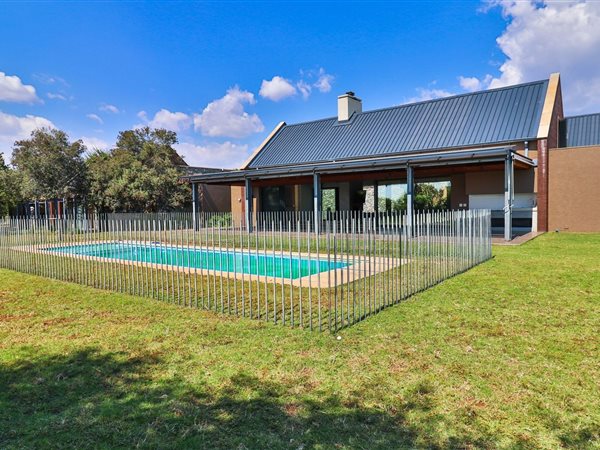 4 Bedroom House 4 Bedroom House