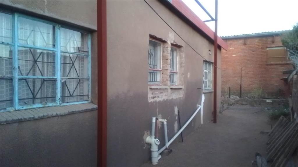 3 Bed House in Mabopane photo number 7