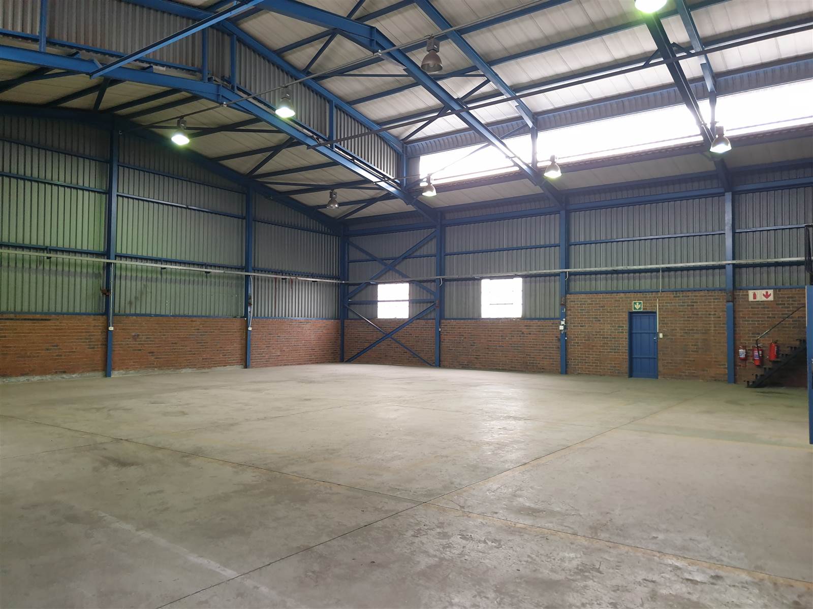 625  m² Industrial space in Sebenza photo number 4