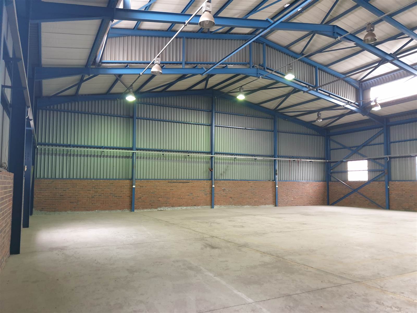 625  m² Industrial space in Sebenza photo number 3