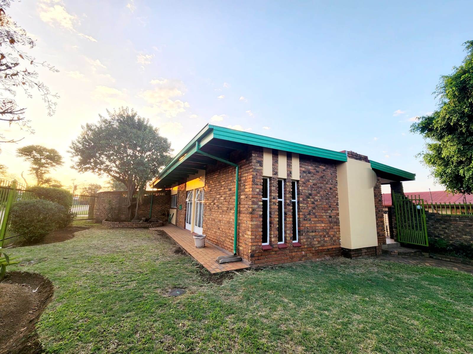 3 Bed House in Booysens photo number 24