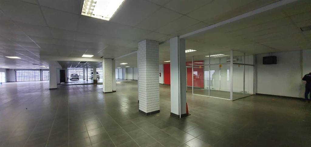 1500  m² Commercial space in Arcadia photo number 11