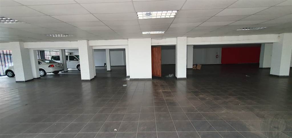 1500  m² Commercial space in Arcadia photo number 16