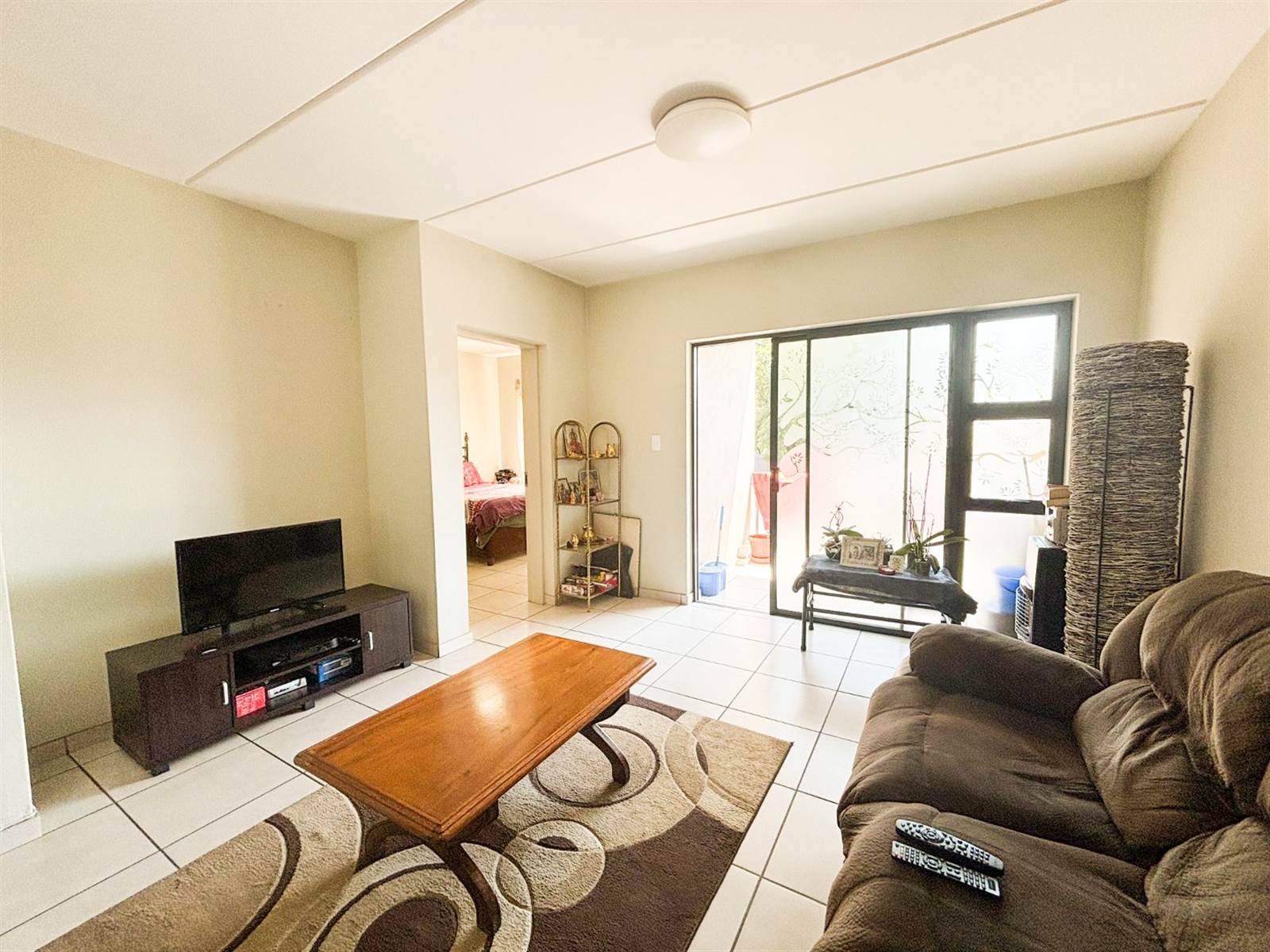 2 Bed Apartment in Benoni North photo number 7