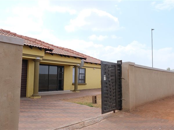 3 Bedroom House 3 Bedroom House