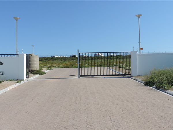 420 m² Land