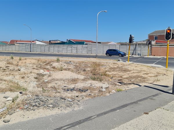 1347 m² Land available in Mitchells Plain Central