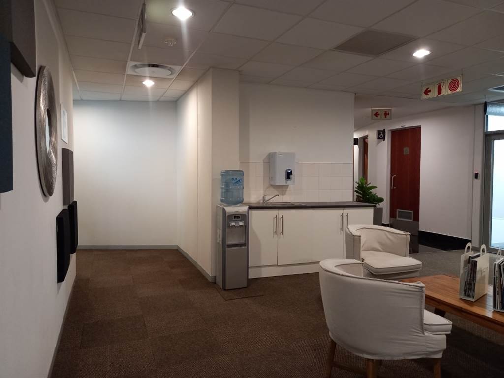 1577  m² Office Space in Menlyn photo number 9