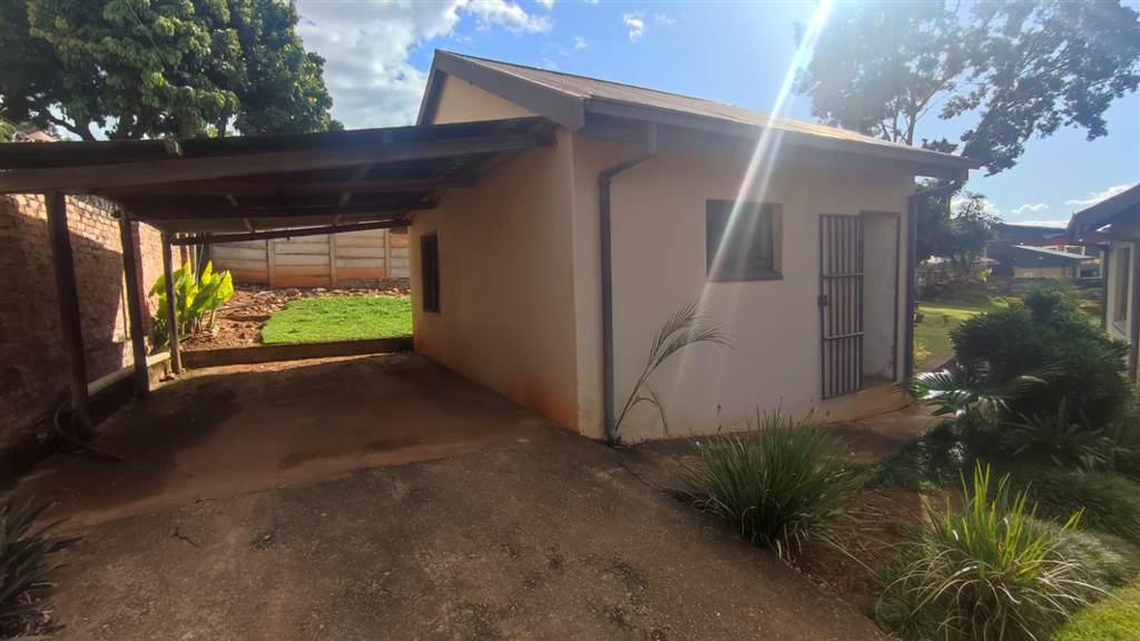 3 Bed House in Tzaneen photo number 13