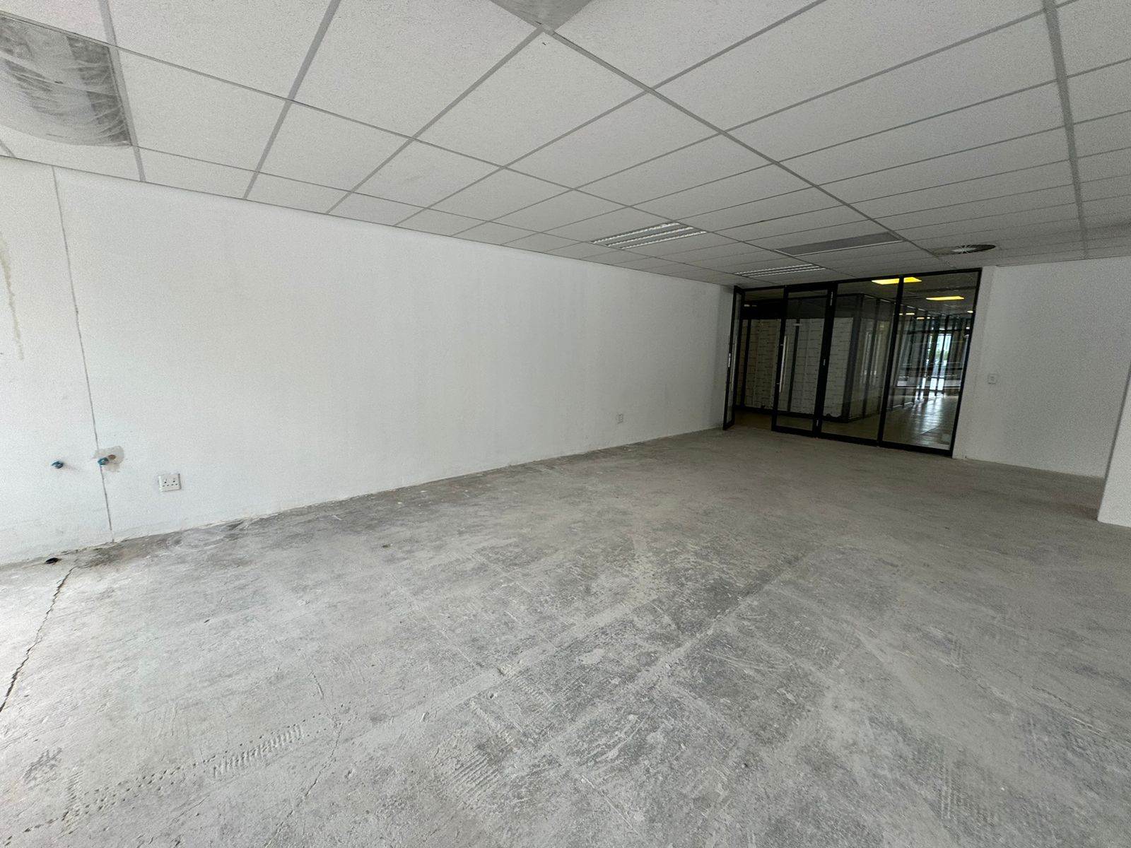130  m² Commercial space in Morningside photo number 11