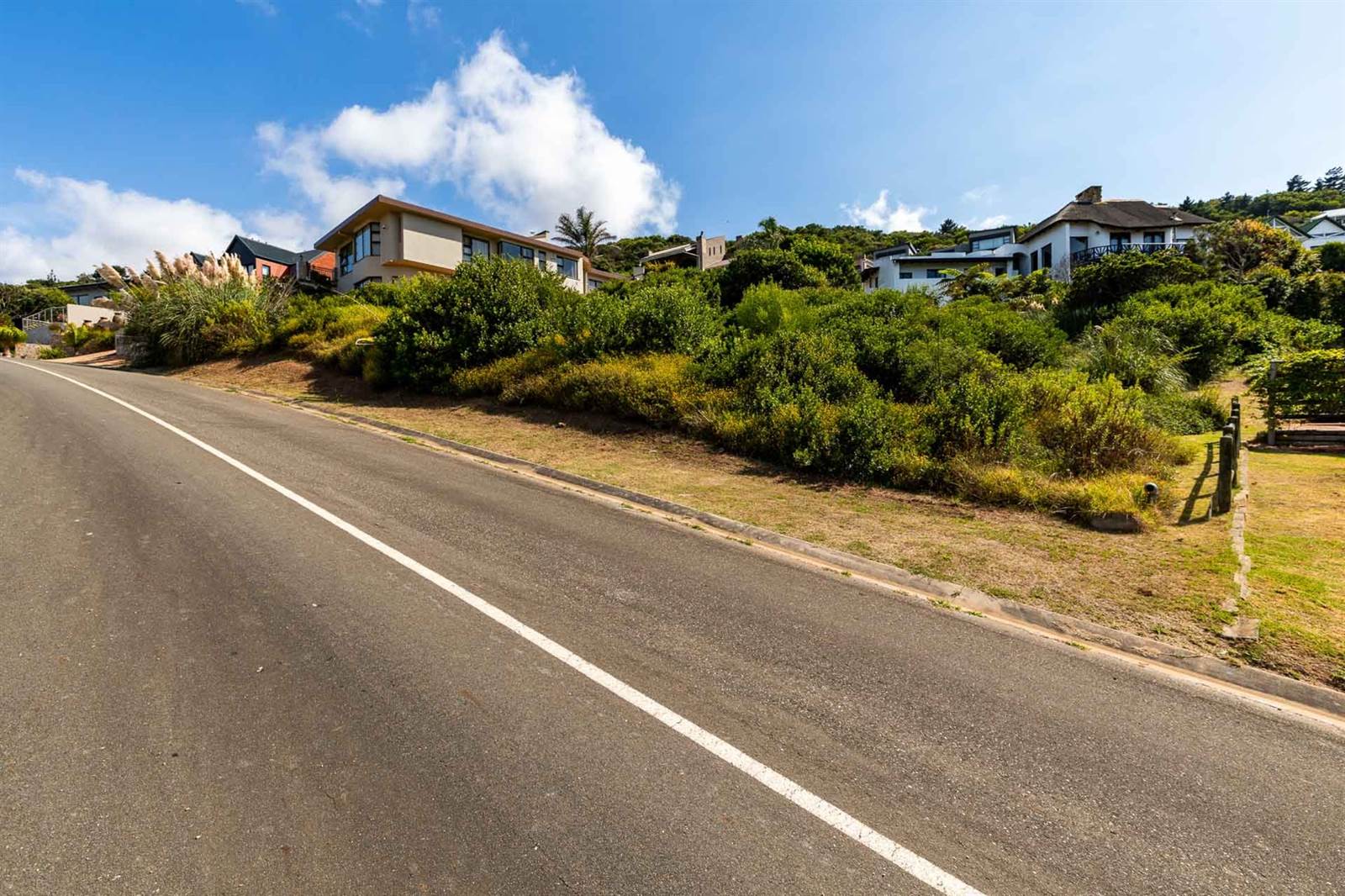 1008 m² Land available in Outeniqua Strand photo number 16