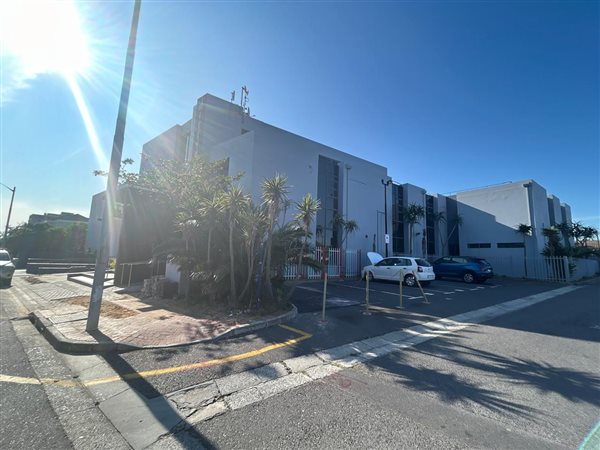 70  m² Commercial space